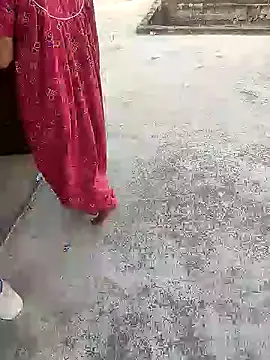 Snapshot of COUPLLE_VILLAGE chatting on 02/04/25, 10:54 COUPLLE VILLAGE online show from 02/04/25, 10:54