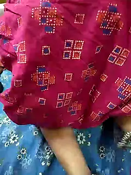 Snapshot of COUPLLE_VILLAGE chatting on 02/12/25, 10:56 COUPLLE VILLAGE online show from 02/12/25, 10:56