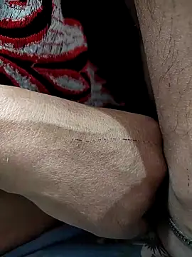 Snapshot of COUPLLE_VILLAGE chatting on 03/21/25, 05:45 COUPLLE VILLAGE online show from 03/21/25, 05:45