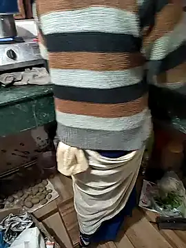 Snapshot of COUPLLE_VILLAGE chatting on 12/19/25, 03:24 COUPLLE VILLAGE online show from 12/19/25, 03:24