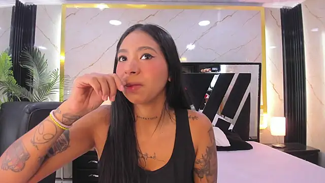 Lia-Anahiz online show from 03/13/25, 03:54