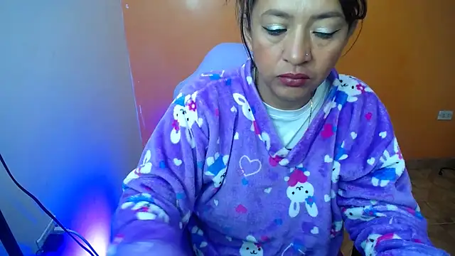 Snapshot of daleska_ayala_1 chatting on 01/15/25, 01:52 daleska ayala 1 online show from 01/15/25, 01:52