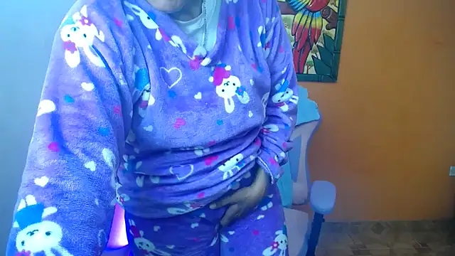 Snapshot of daleska_ayala_1 chatting on 02/02/25, 02:27 daleska ayala 1 online show from 02/02/25, 02:27