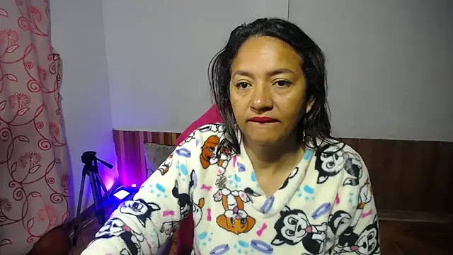 Snapshot of daleska_ayala_1 chatting on 03/01/25, 11:28 daleska ayala 1 online show from 03/01/25, 11:28