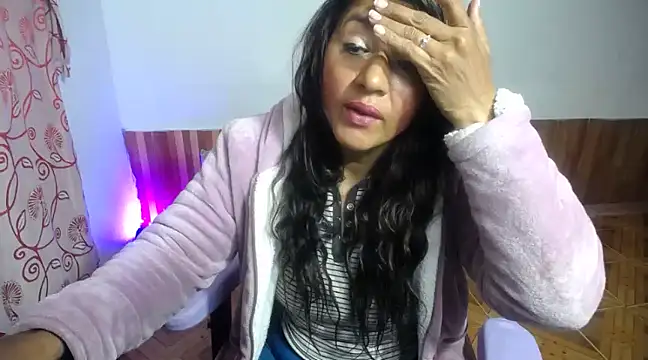 Snapshot of daleska_ayala_1 chatting on 03/20/25, 08:08 daleska ayala 1 online show from 03/20/25, 08:08