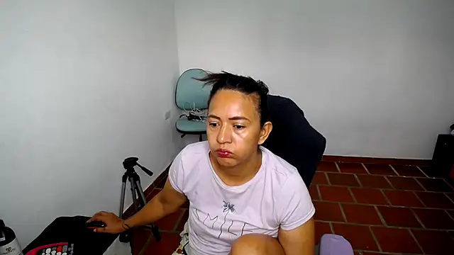 daleska ayala 1 online show from 02/01/26, 03:10