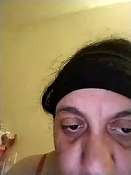 Snapshot of BustyBabyOfficial chatting on 03/15/25, 04:32 BustyBabyOfficial online show from 03/15/25, 04:32