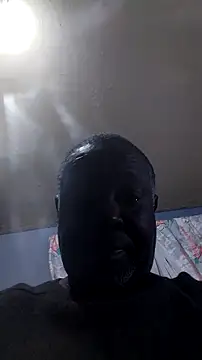 Snapshot of macnificent1fr chatting on 11/28/25, 01:52 macnificent1fr online show from 11/28/25, 01:52