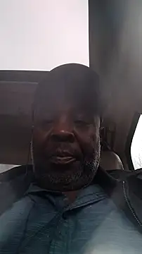 Snapshot of macnificent1fr chatting on 12/17/25, 09:10 macnificent1fr online show from 12/17/25, 09:10