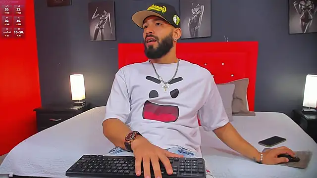 Snapshot of Thiagogomez chatting on 12/03/24, 12:27 Thiagogomez online show from 12/03/24, 12:27
