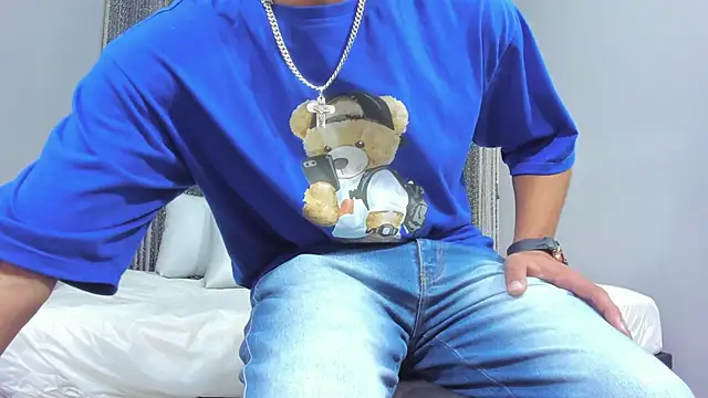 Snapshot of Thiagogomez chatting on 03/21/25, 12:28 Thiagogomez online show from 03/21/25, 12:28