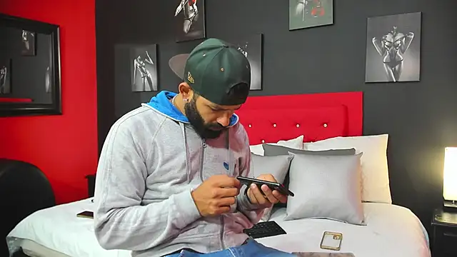 Snapshot of Thiagogomez chatting on 03/22/25, 12:25 Thiagogomez online show from 03/22/25, 12:25