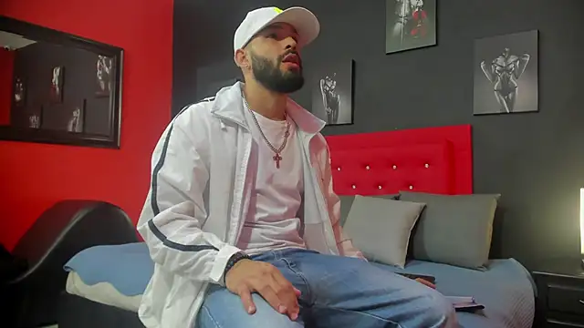 Snapshot of Thiagogomez chatting on 09/26/25, 12:20 Thiagogomez online show from 09/26/25, 12:20