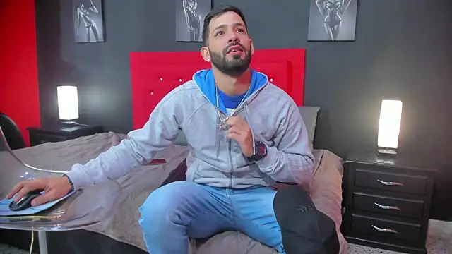 Snapshot of Thiagogomez chatting on 10/02/25, 12:23 Thiagogomez online show from 10/02/25, 12:23