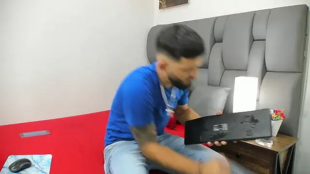 Thiagogomez online show from 03/12/26, 07:09