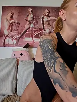 LessiaMia online show from 02/22/26, 08:51