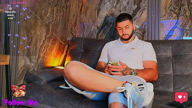 Snapshot of Andrew_Brown chatting on 12/14/24, 04:09 Andrew Brown online show from 12/14/24, 04:09