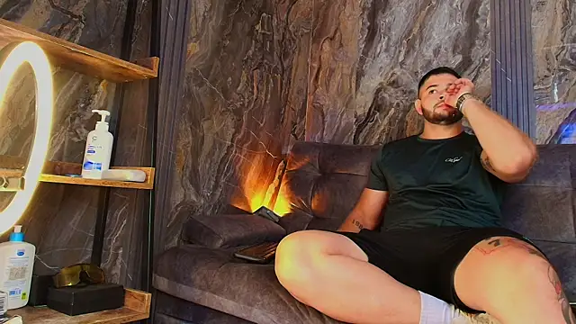 Snapshot of Andrew_Brown chatting on 01/17/25, 03:11 Andrew Brown online show from 01/17/25, 03:11