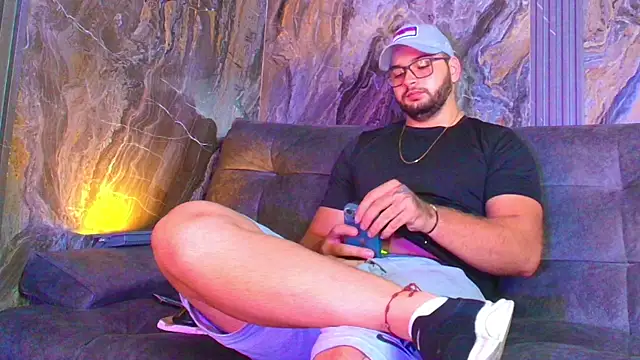 Snapshot of Andrew_Brown chatting on 02/17/25, 02:26 Andrew Brown online show from 02/17/25, 02:26