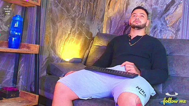 Snapshot of Andrew_Brown chatting on 02/20/25, 03:19 Andrew Brown online show from 02/20/25, 03:19