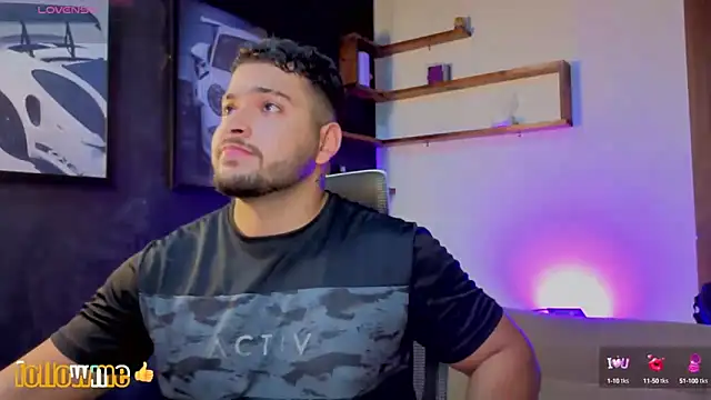 Snapshot of Andrew_Brown chatting on 09/23/25, 05:05 Andrew Brown online show from 09/23/25, 05:05