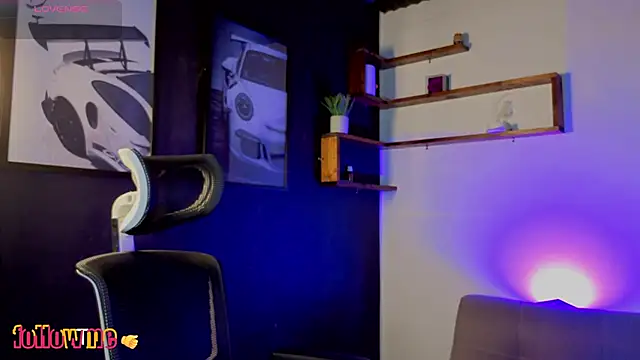 Snapshot of Andrew_Brown chatting on 10/05/25, 02:15 Andrew Brown online show from 10/05/25, 02:15