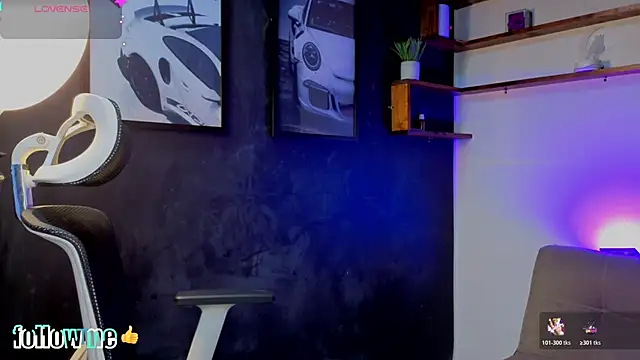 Snapshot of Andrew_Brown chatting on 10/23/25, 02:16 Andrew Brown online show from 10/23/25, 02:16