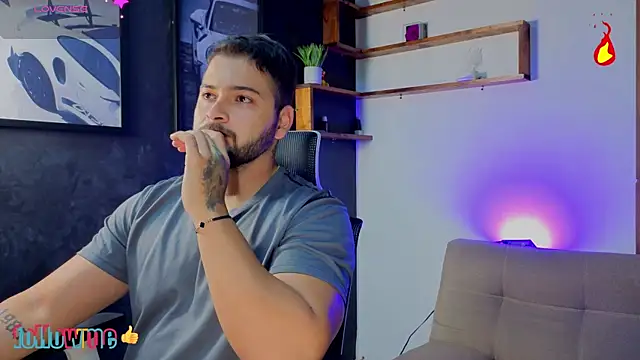 Snapshot of Andrew_Brown chatting on 11/08/25, 08:07 Andrew Brown online show from 11/08/25, 08:07