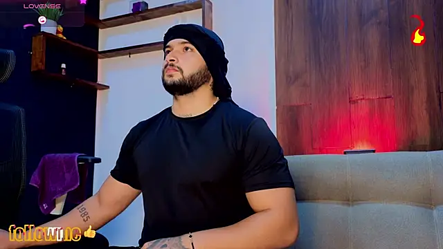 Snapshot of Andrew_Brown chatting on 11/29/25, 02:25 Andrew Brown online show from 11/29/25, 02:25