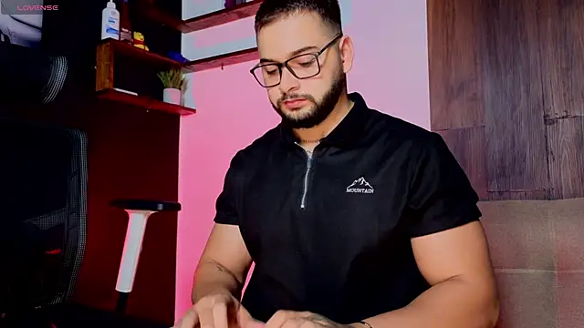 Snapshot of Andrew_Brown chatting on 12/02/25, 10:05 Andrew Brown online show from 12/02/25, 10:05