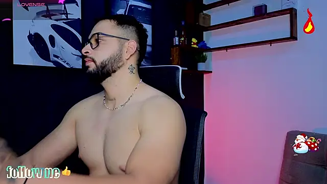 Snapshot of Andrew_Brown chatting on 12/16/25, 10:09 Andrew Brown online show from 12/16/25, 10:09