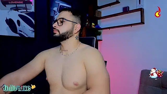 Snapshot of Andrew_Brown chatting on 12/17/25, 11:16 Andrew Brown online show from 12/17/25, 11:16