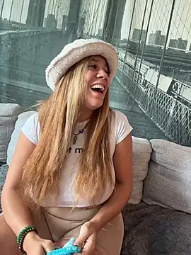 Snapshot of Bigbuttbrooklynn chatting on 02/05/26, 06:01 Bigbuttbrooklynn online show from 02/05/26, 06:01