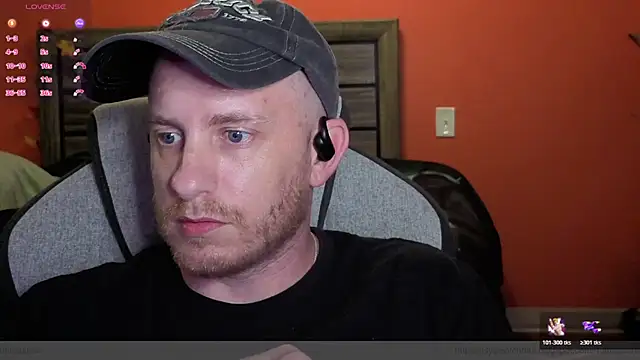 Snapshot of Hydro-Blastz chatting on 11/19/25, 03:28 Hydro-Blastz online show from 11/19/25, 03:28