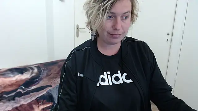 cumfun online show from 11/19/25, 03:12