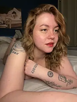 VictoriaLaFleur online show from 12/25/24, 09:33