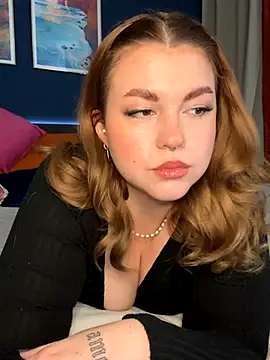 VictoriaLaFleur online show from 10/04/25, 08:18