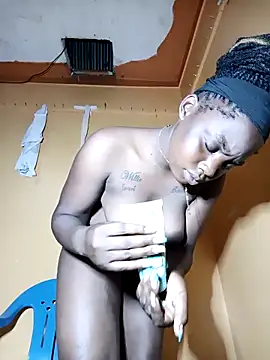 Snapshot of booty_big chatting on 09/10/25, 01:33 booty big online show from 09/10/25, 01:33