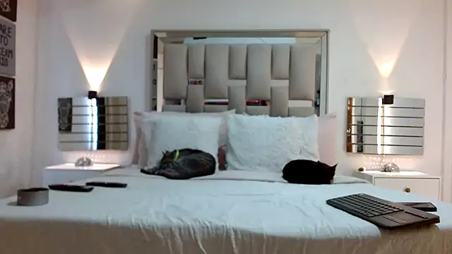 hellen martin online show from 10/27/25, 08:46