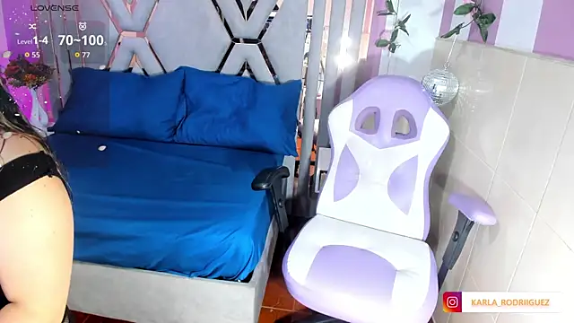 Snapshot of Karla_Rodriguezx chatting on 11/21/25, 12:37 Karla Rodriguezx online show from 11/21/25, 12:37