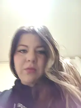 Snapshot of Karla_Rodriguezx chatting on 11/22/25, 11:31 Karla Rodriguezx online show from 11/22/25, 11:31