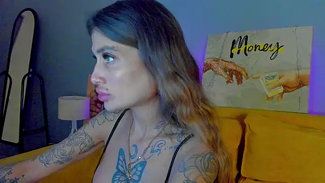 Snapshot of Patricia_Cox chatting on 11/30/25, 08:13 Patricia Cox online show from 11/30/25, 08:13