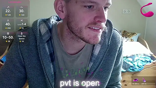 Snapshot of Love_Bert chatting on 10/23/25, 12:37 Love Bert online show from 10/23/25, 12:37