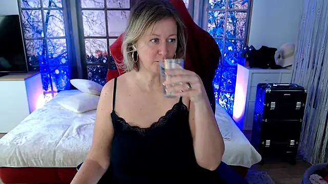 MarleneBloem online show from 01/24/25, 10:43