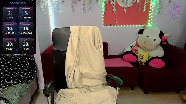 ValentinaMiller  online show from 01/26/25, 08:34