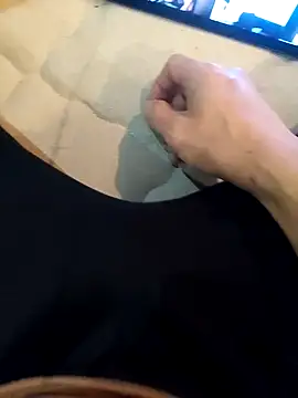 Snapshot of dk5888 chatting on 02/12/25, 02:14 dk5888 online show from 02/12/25, 02:14