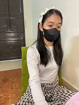 Snapshot of DA-EUN chatting on 12/16/24, 03:08 DA-EUN online show from 12/16/24, 03:08