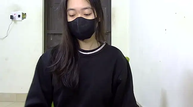 Snapshot of DA-EUN chatting on 02/21/25, 03:01 DA-EUN online show from 02/21/25, 03:01