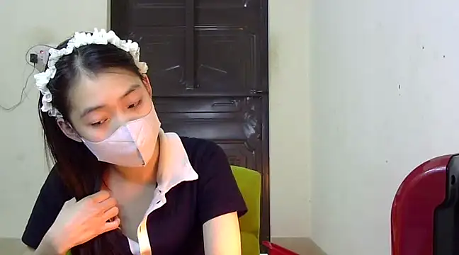 Snapshot of DA-EUN chatting on 02/28/25, 08:31 DA-EUN online show from 02/28/25, 08:31