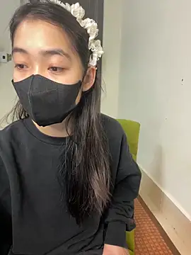 Snapshot of DA-EUN chatting on 03/02/25, 08:48 DA-EUN online show from 03/02/25, 08:48
